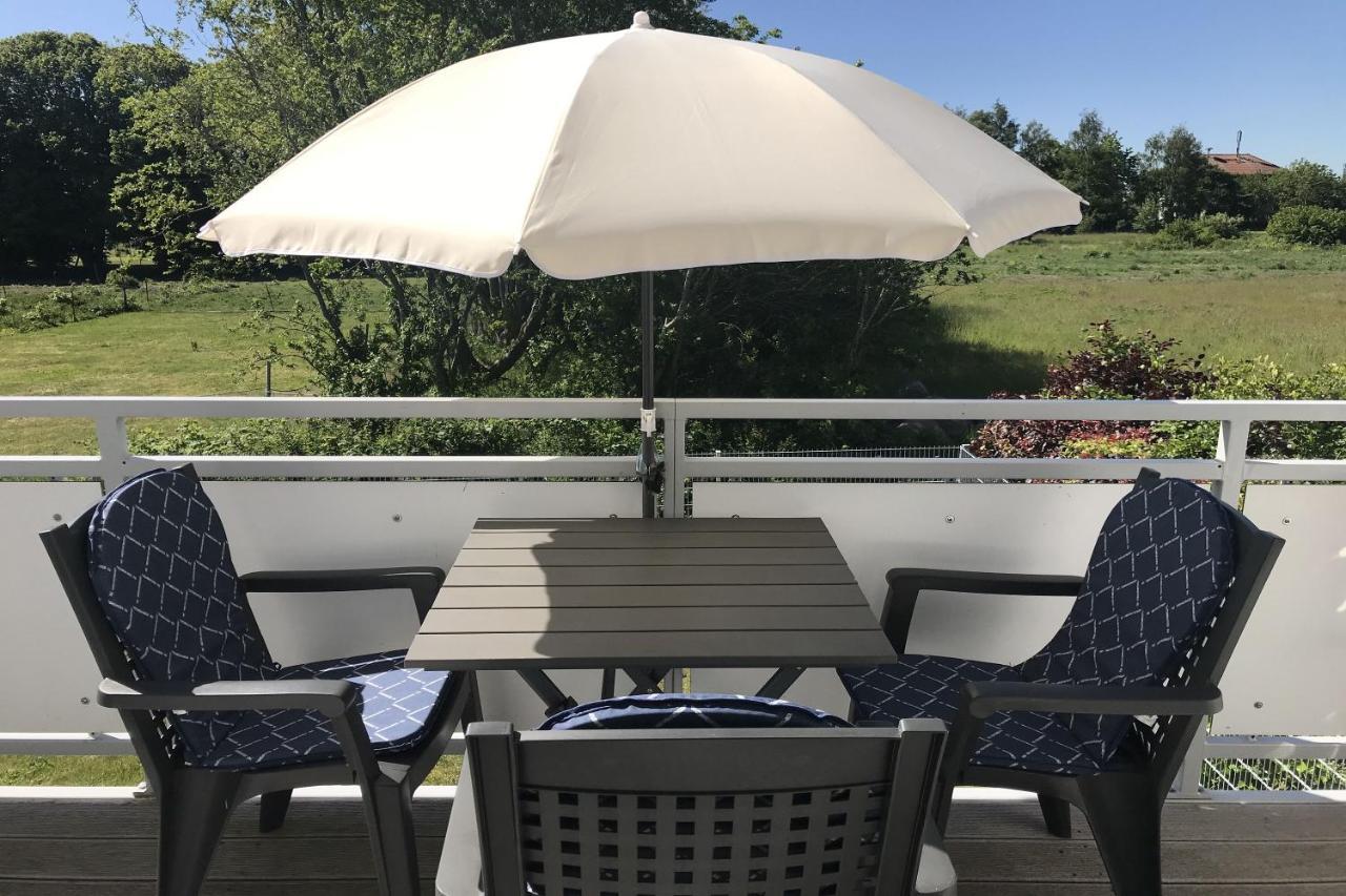 Ferienwohnung In Ruhiger Lage Und Mit Balkon - Ferienhaus Solamar Fewo Og Breege Exterior foto